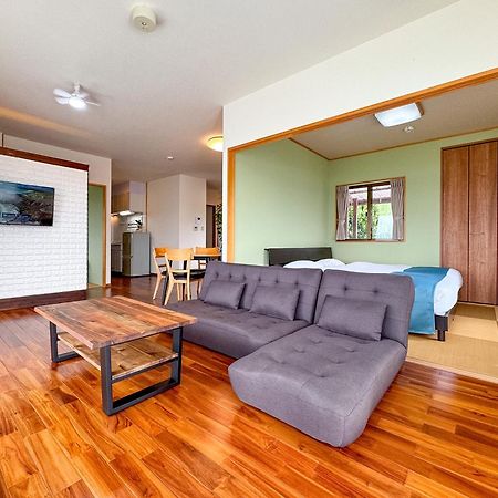 ペンションパシフィカ古宇利 Villa Kui Exteriör bild
